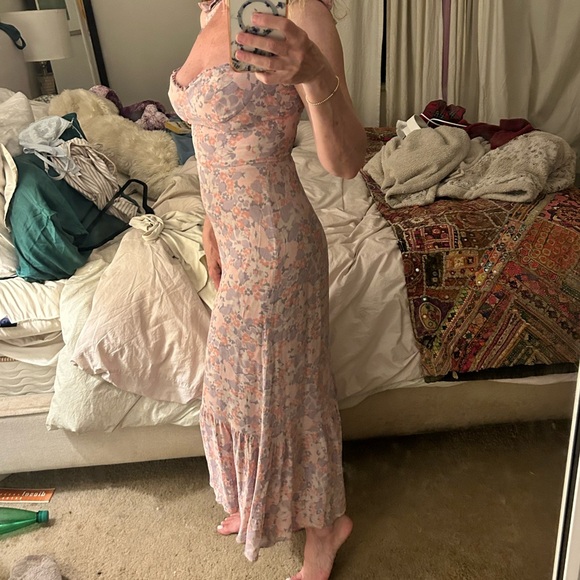 Perfect feminine Reformation Nikita Dress in Irene size 0 - Picture 15 of 15